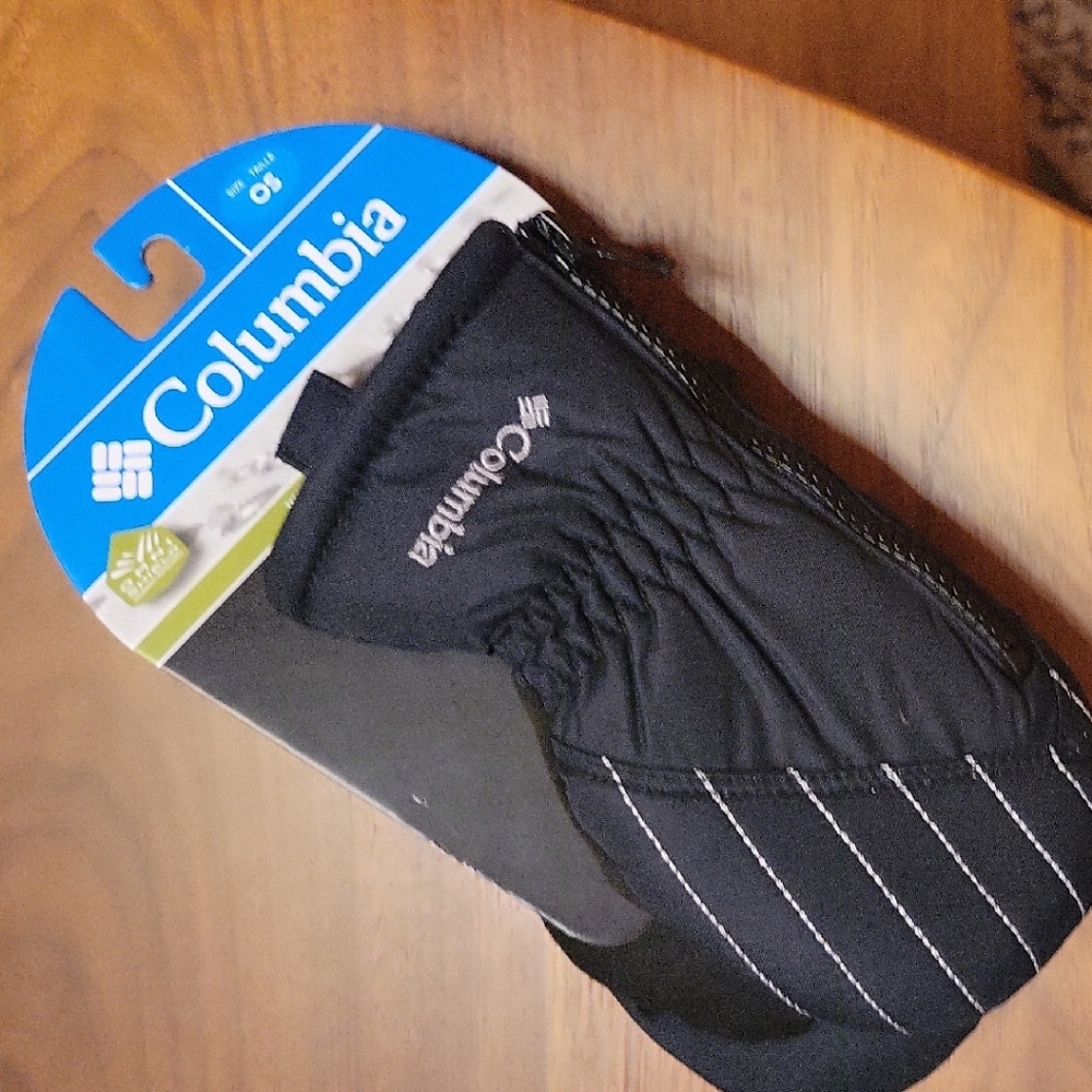 Columbia Black Insulated Gloves